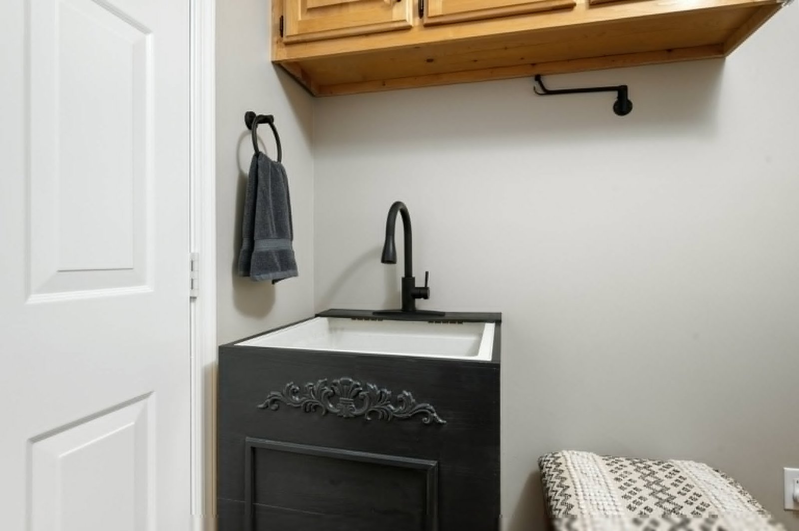22-web-or-mls-3058-moonlight-rd