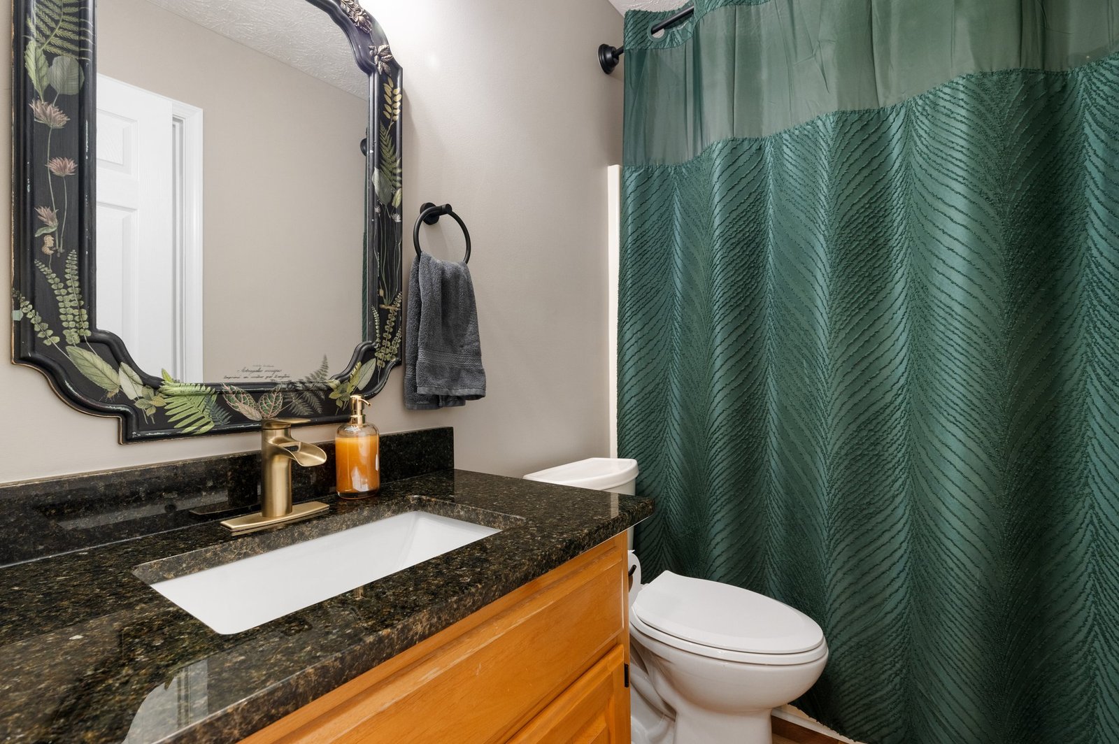33-web-or-mls-3058-moonlight-rd