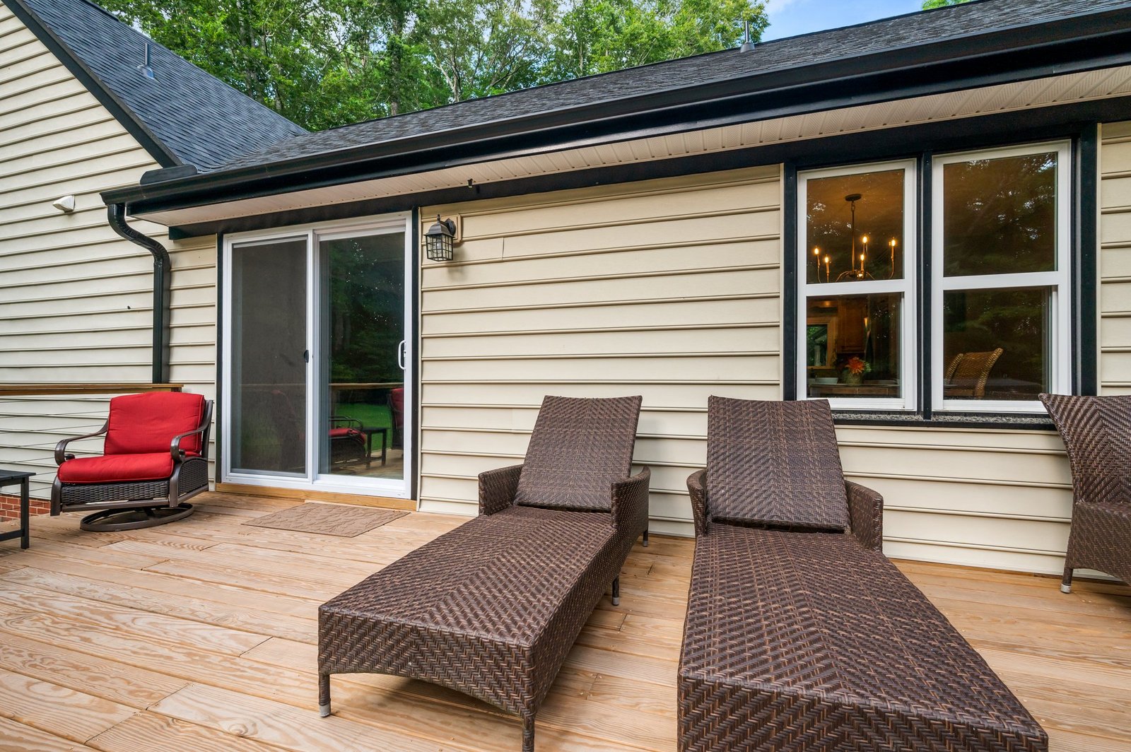 79-web-or-mls-3058-moonlight-rd