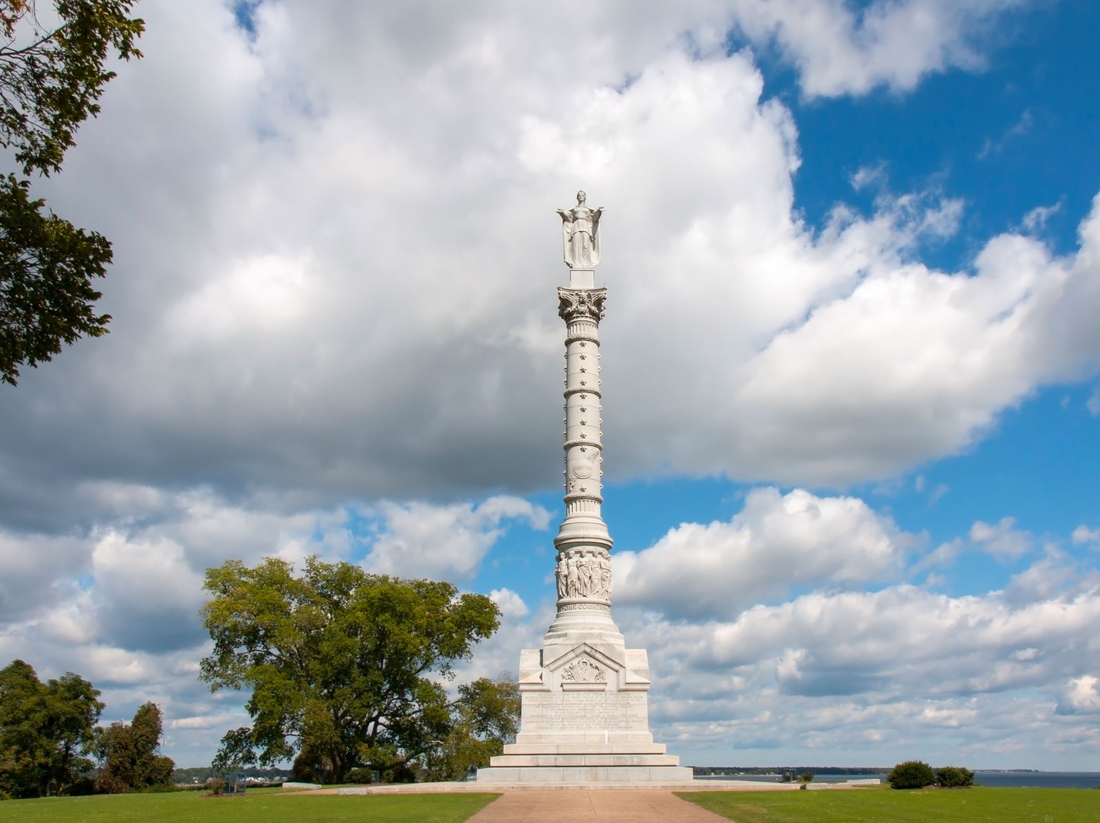 Yorktown Experiences | Stay at Moonlight Retreat in Smithfield, VA